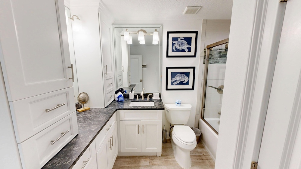Shoreline Towers 1125 3 Bedroom Condo