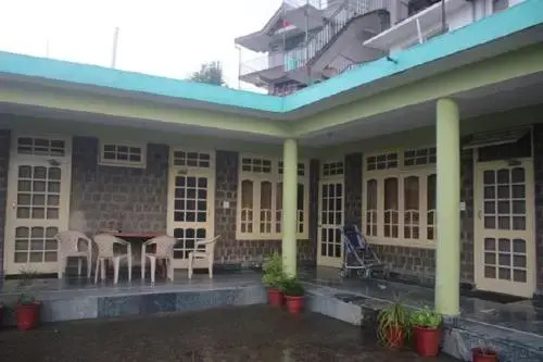 Chonor House