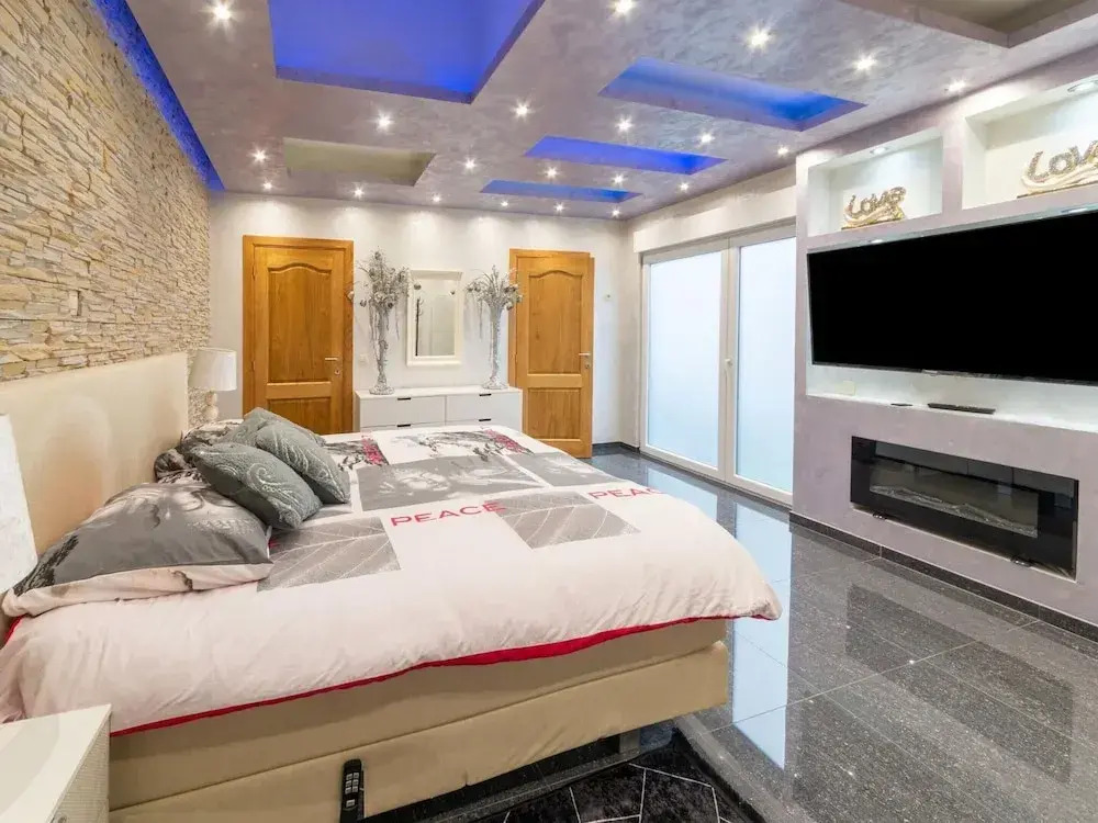 Magnificent holiday home in Verviers with sauna