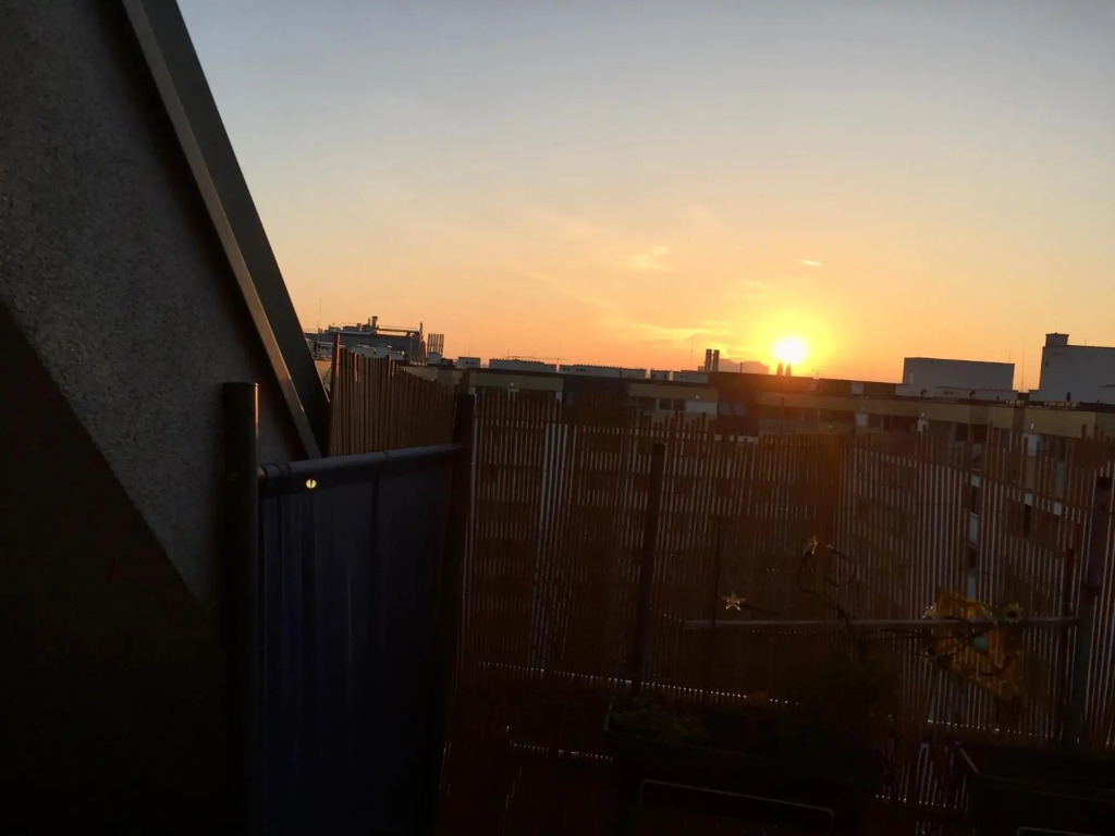 Dachgeschosswohnung mit kostenlosem Parkplatz !