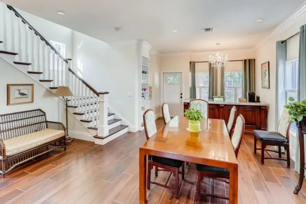 The Pink House - Bask in Style Steps from the Convention Center