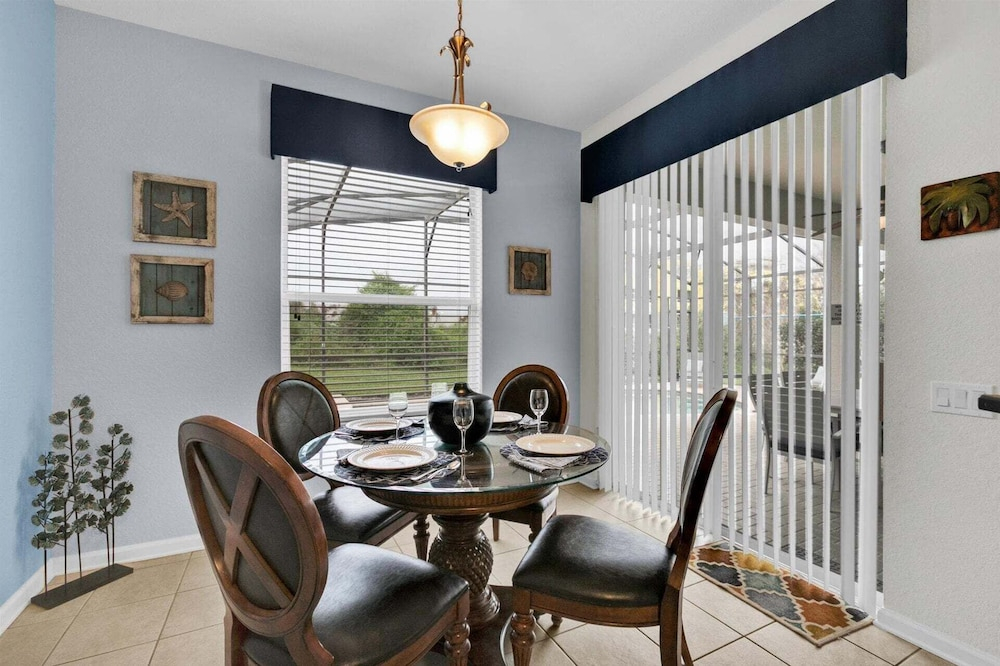 Windsor Hills Resort 5 Bedroom Updated Pool Home 0853