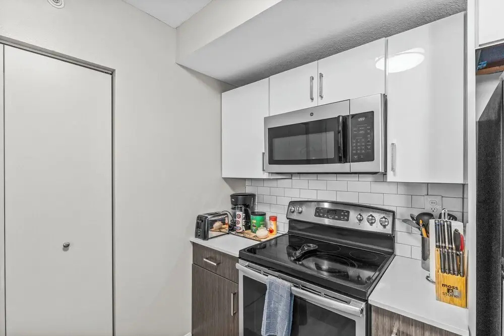 2Br2Ba Next To Jackson Memorial Hospital