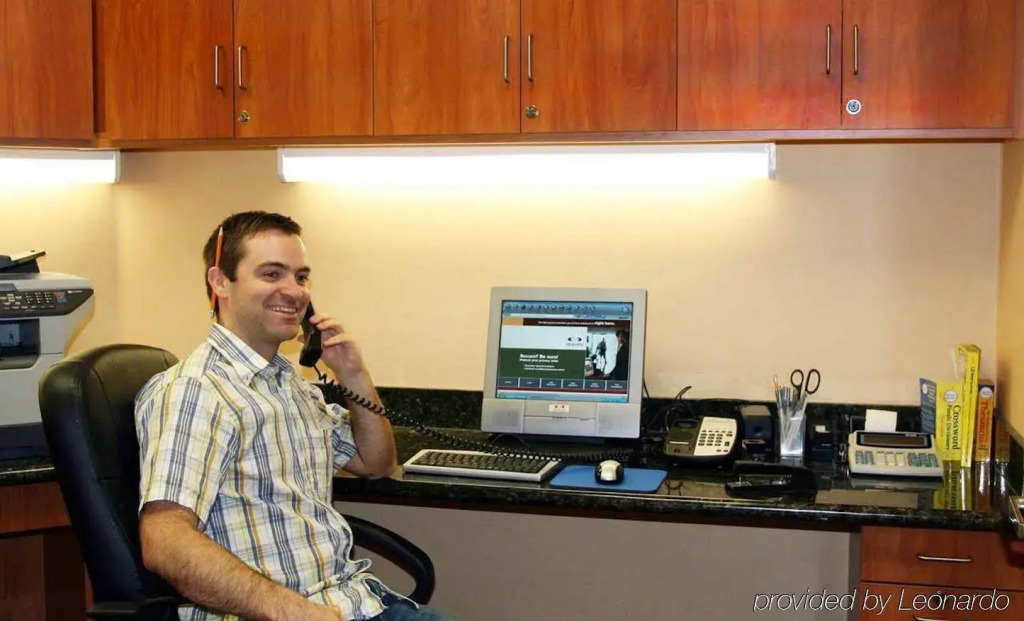 Hampton Inn & Suites Seal Beach