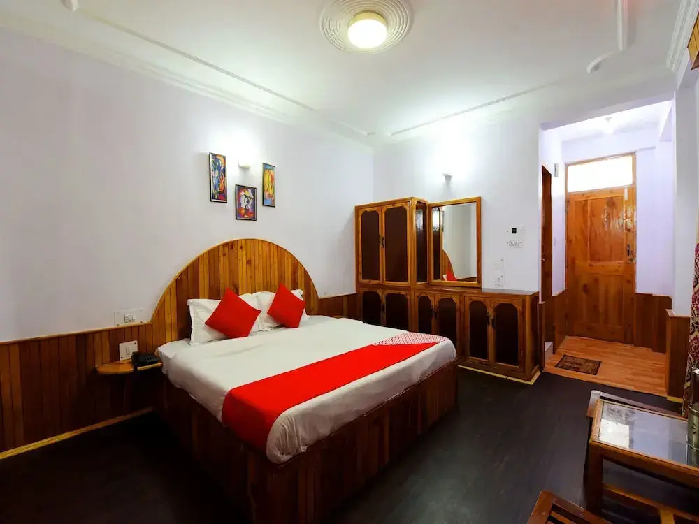 OYO 14741 Home Pleasant Studio at Kanyal Road