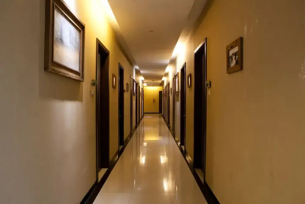 RedDoorz Plus near Bandung Indah Plaza