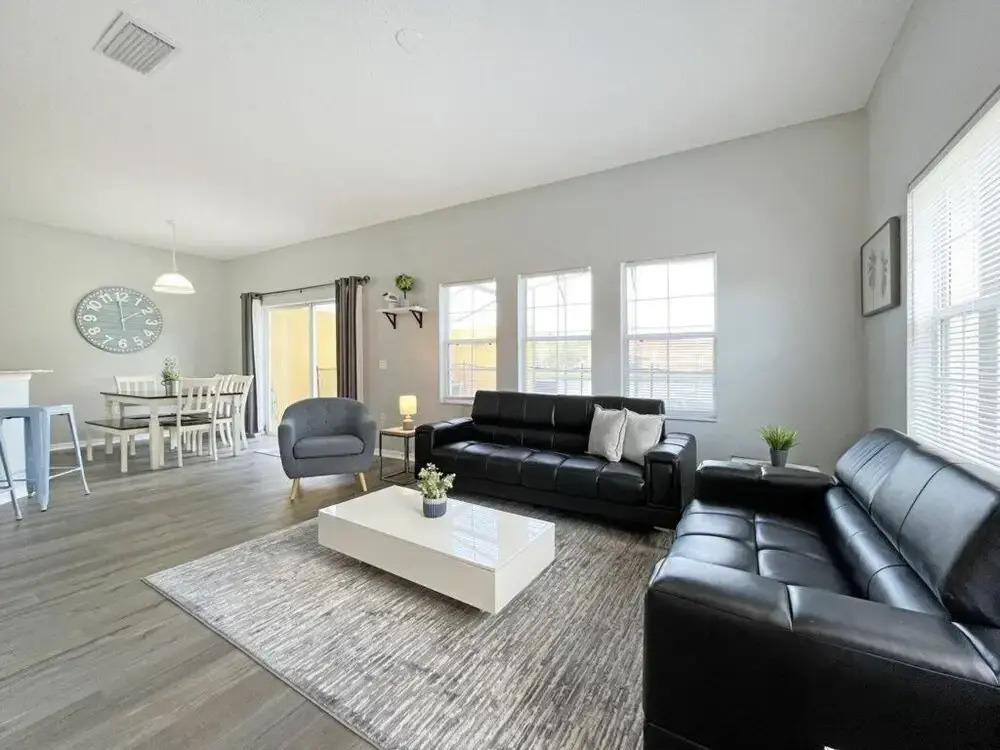 Villa Azul 4 Bedroom Townhouse by RedAwning