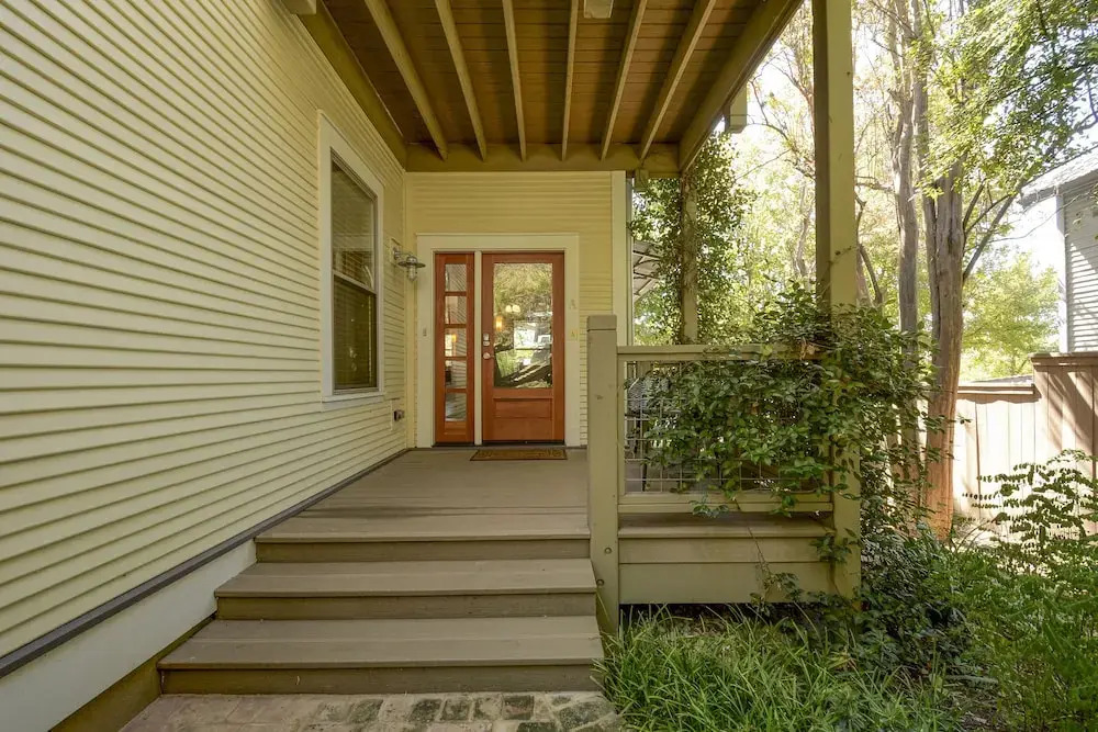 3Br 2BA New Luxury Downtown Austin Townhome by RedAwning