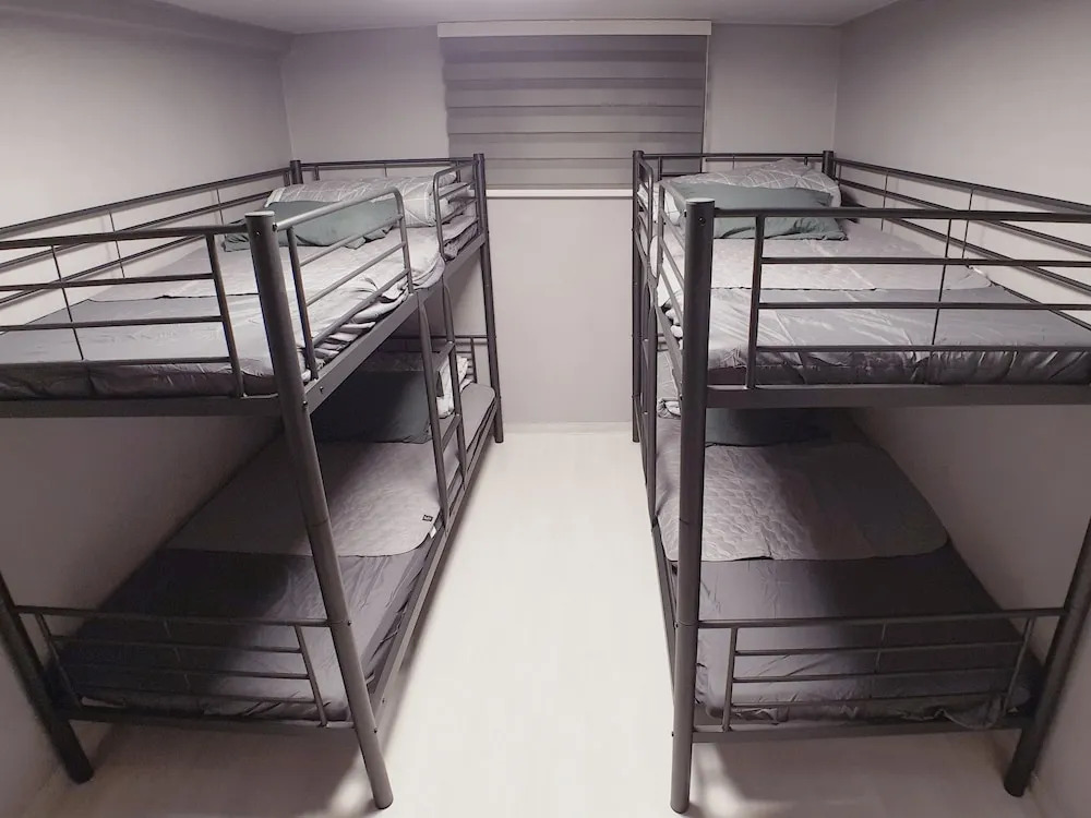 U Guesthouse 2 in Yeonnam Caters to Women - Hostel