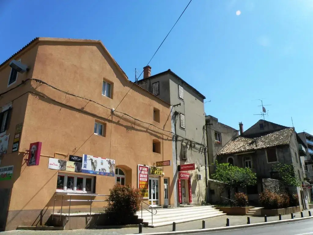 Apartment Central