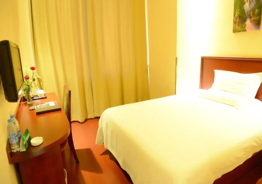 GreenTree Inn Shanghai Waigaoqiao Free Trade Zone Express Hotel