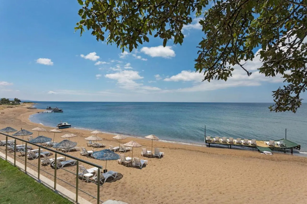 Troas Beach Hotel