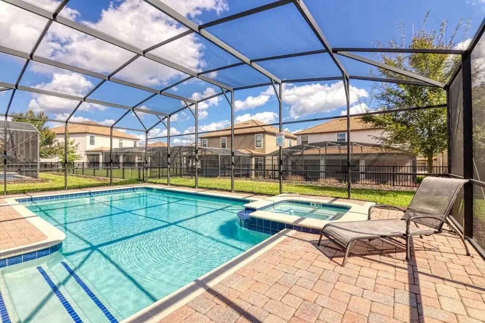 Christopers 9-bedroom Vacation Home