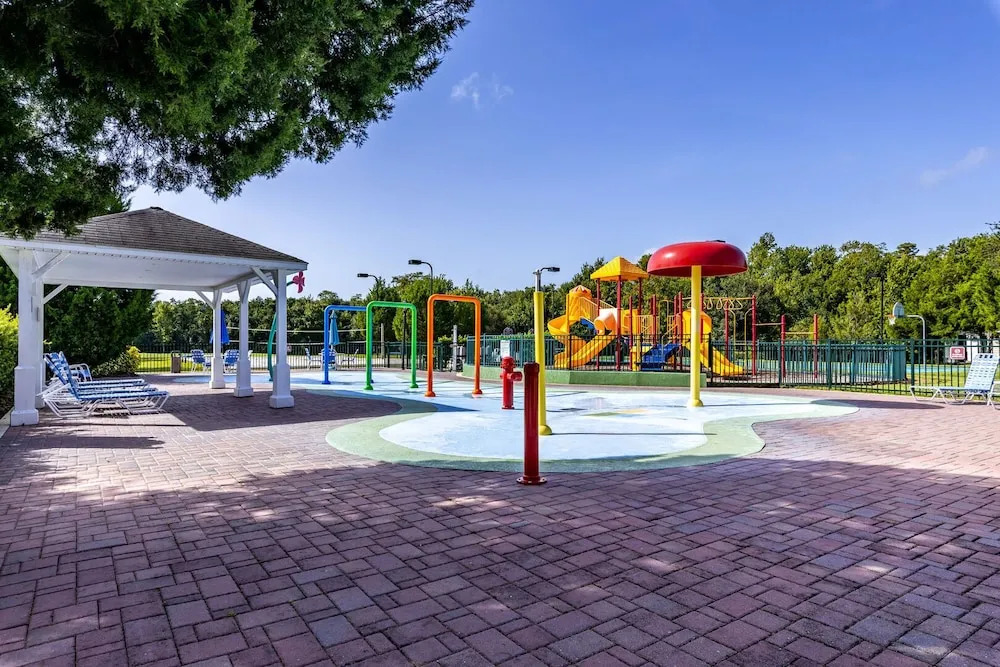 Great location 4Bed 3bth Townhouse with kids themed room
