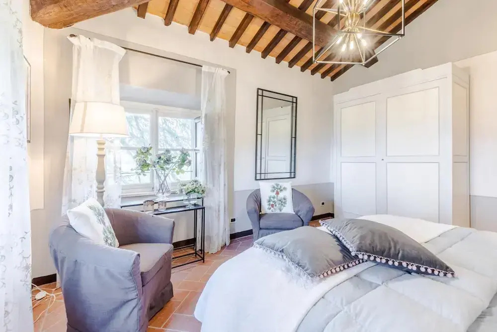 Villa Borbone - Perched on the Lucca Hills