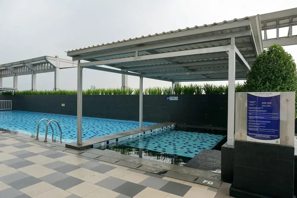 2BR Cosmo Terrace Apartment next to Thamrin City