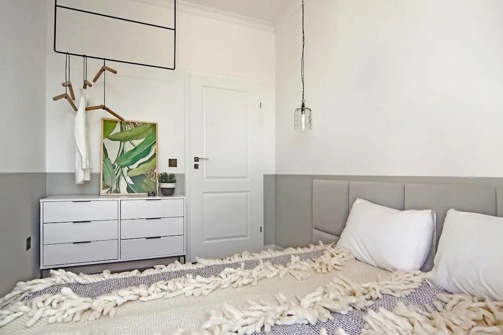 FM Luxury 1-BDR Apartment with Balcony - Cosy Home