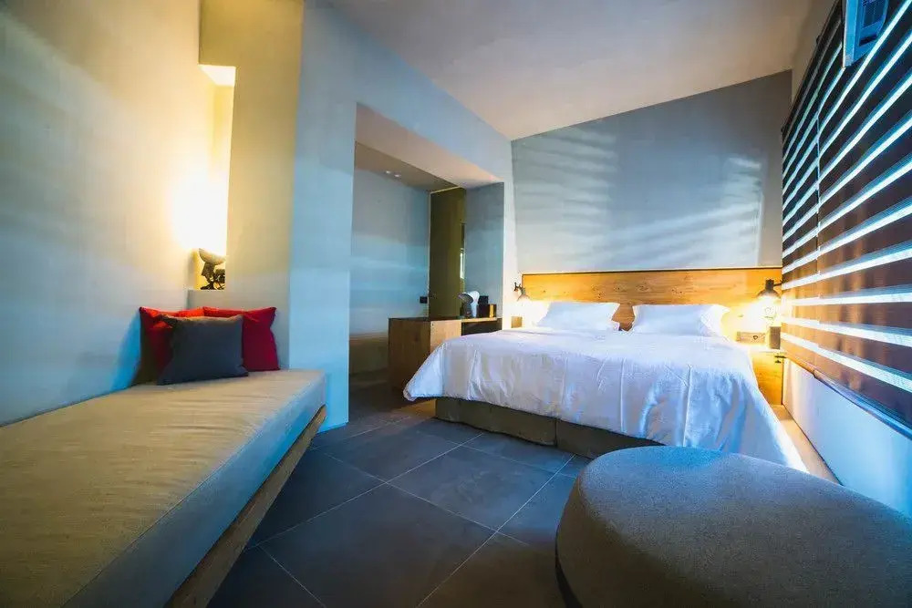 Marquise Suites