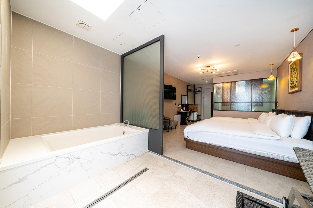 Rest Hotel