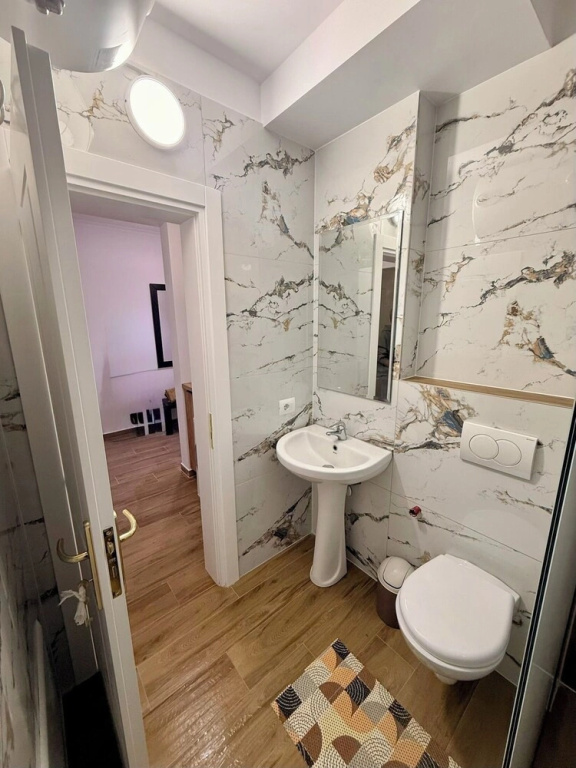 Aisha Apartment