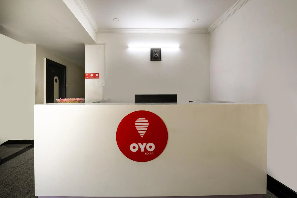 OYO 9804 Hotel SR Residency