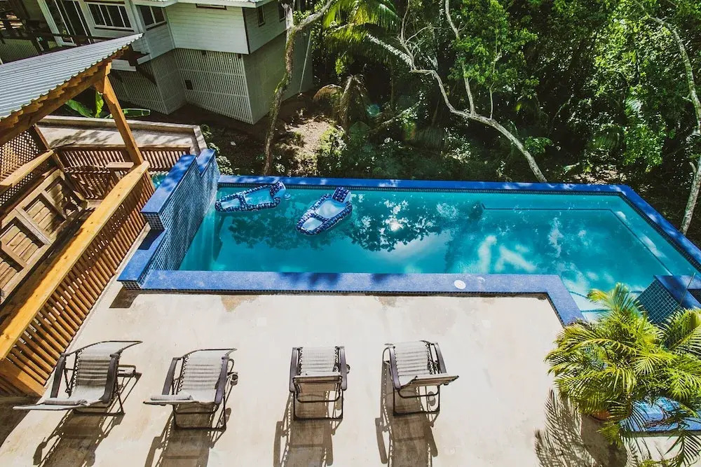 Casa Poco Loco - Villa at Luna Beach Roatan