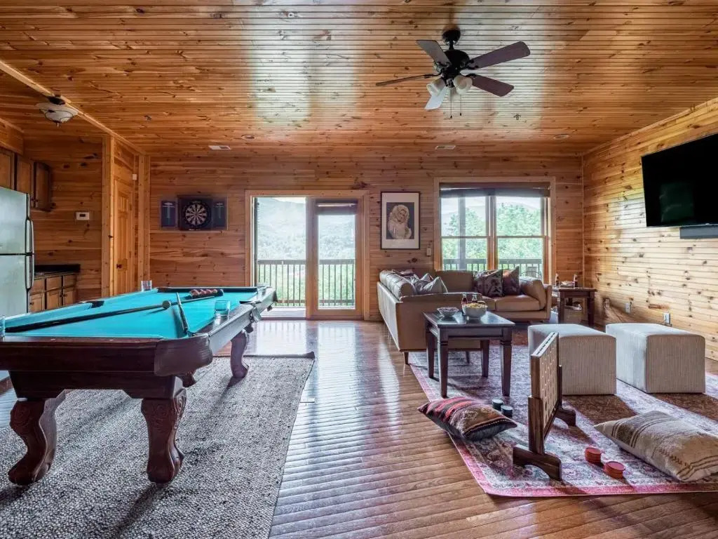 Hickory Ridge by Avantstay Sleeps 20! Incredible Private Elevated Cabin