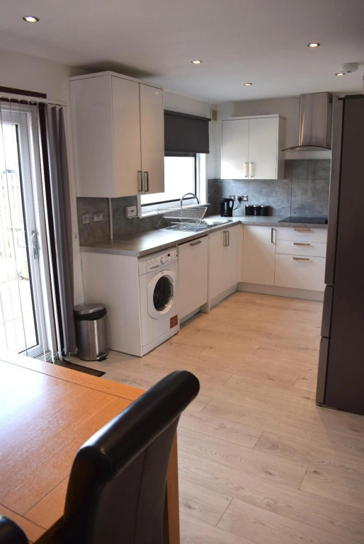 3 Bedroom-Kelpies Serviced Apartments Bruce