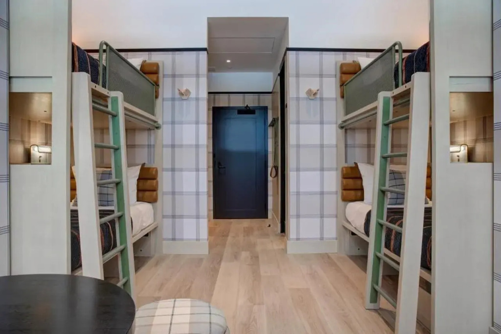 Moxy Banff