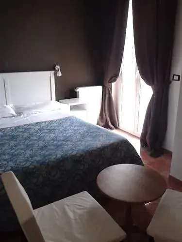 Leoni Hotel & Private Spa