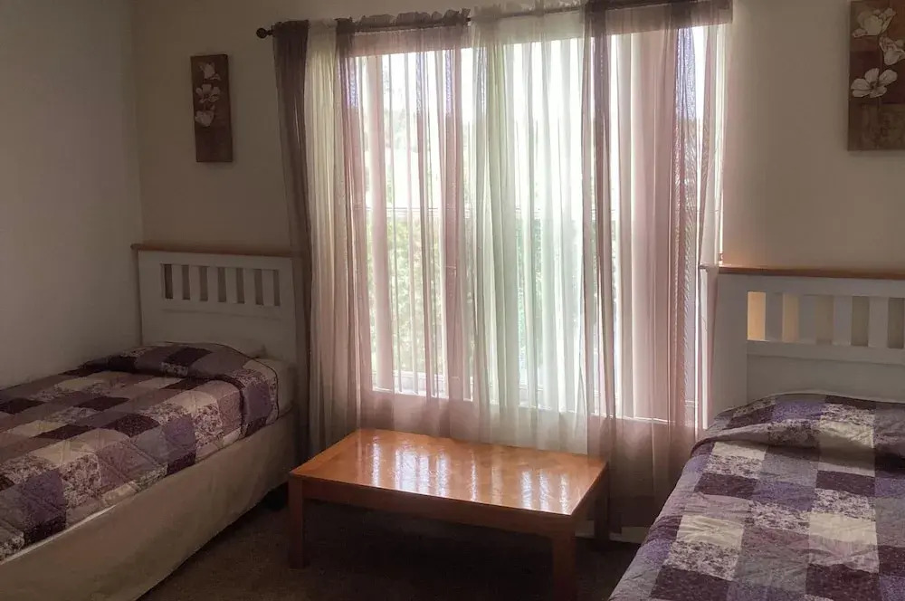 5 bed Private Lakeside Villa and South Facing Pool