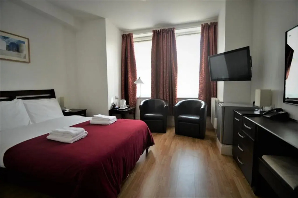 The Gateway Hotel