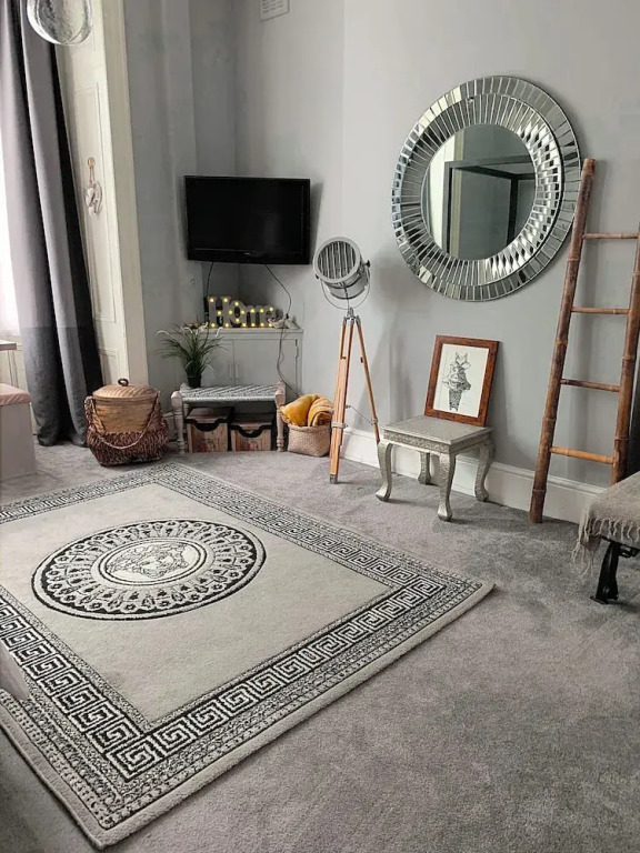 Commodious Studio Apartment in Westfield