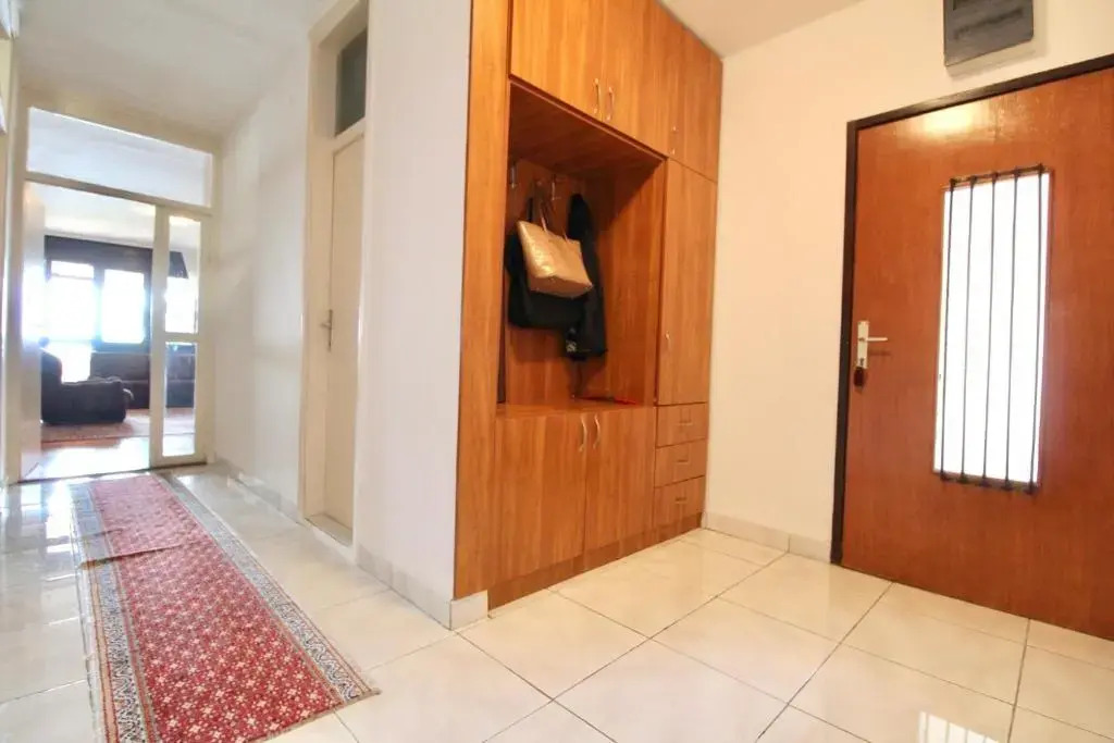 2bd Pinjes Amazing Sea View Apt w/ 2 Balconies Ervin