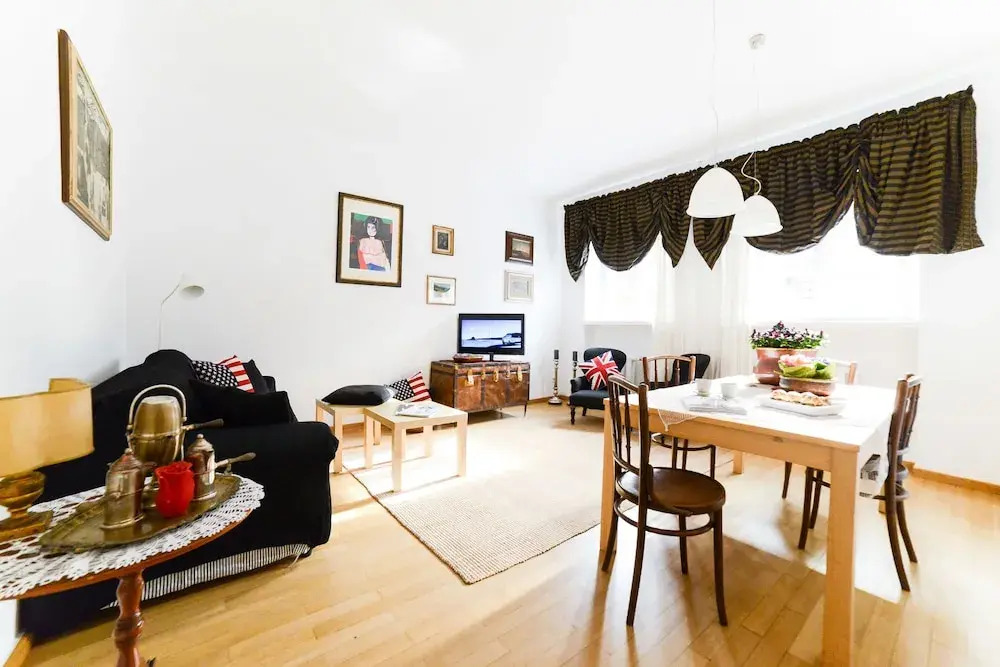 Sunny Apartment in the Old Town
