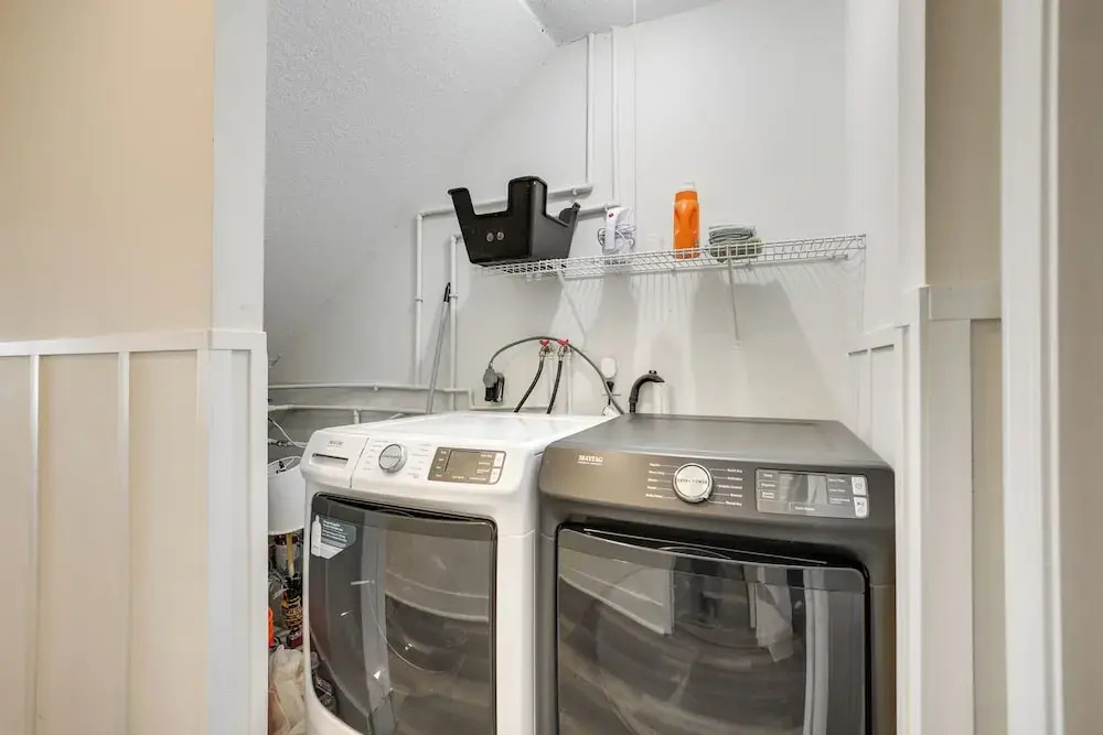 Stylish & Walkable! Pet-friendly St Augustine Gem