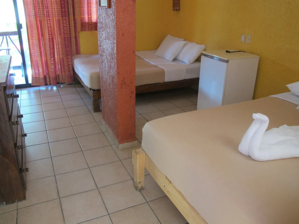 Hotel Bosque Caribe, 5th Av. zone