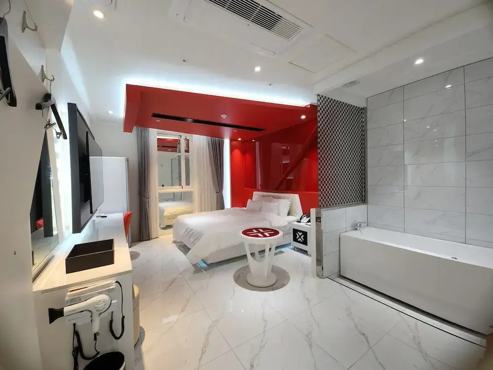 Vivid Hotel
