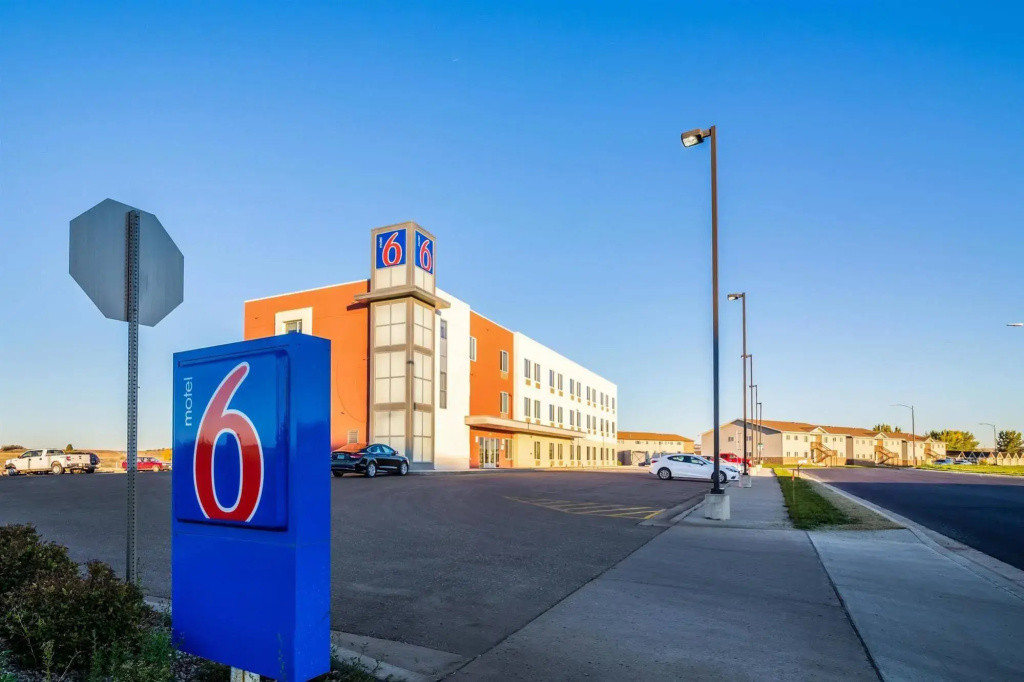 Motel 6 Williston ND
