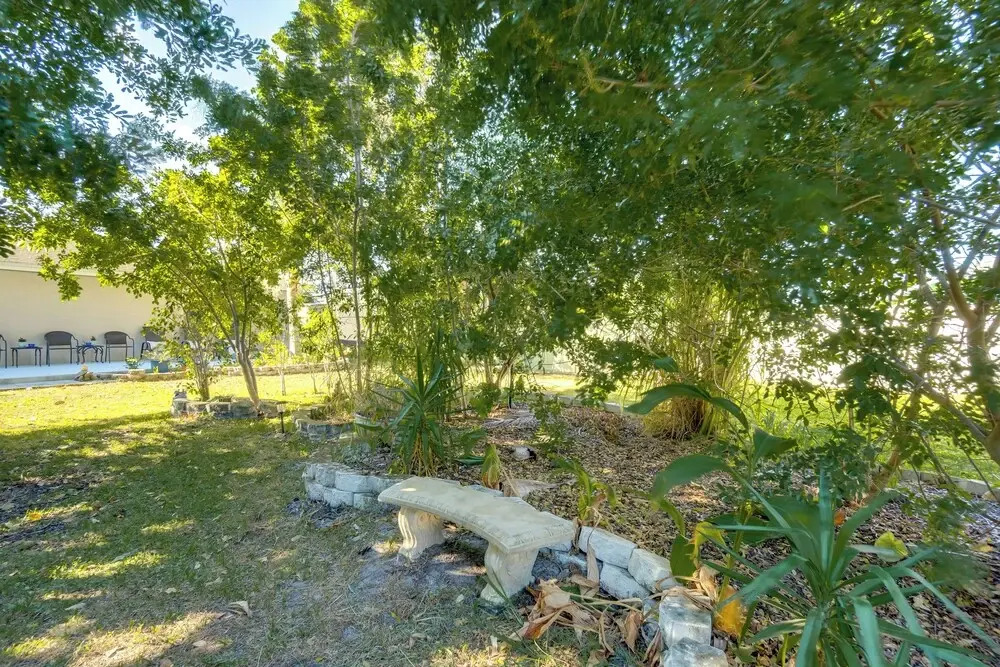 4 Mi to Port Charlotte Beach Park: Gem w/ Pool