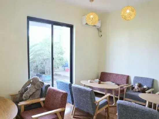 Aisi Homestay (Guangxi Normal University Yucai Campus)
