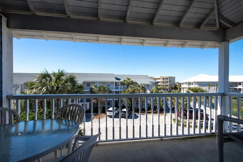 Summer Breeze 312 1 Bedroom Condo by RedAwning