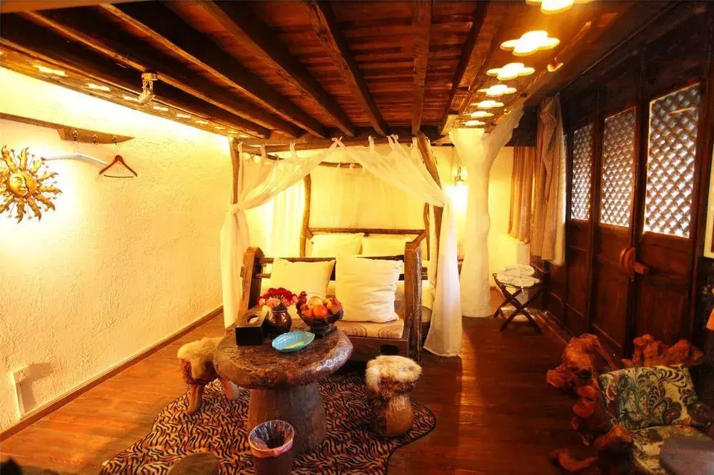 Cloudscape Boutique Inn