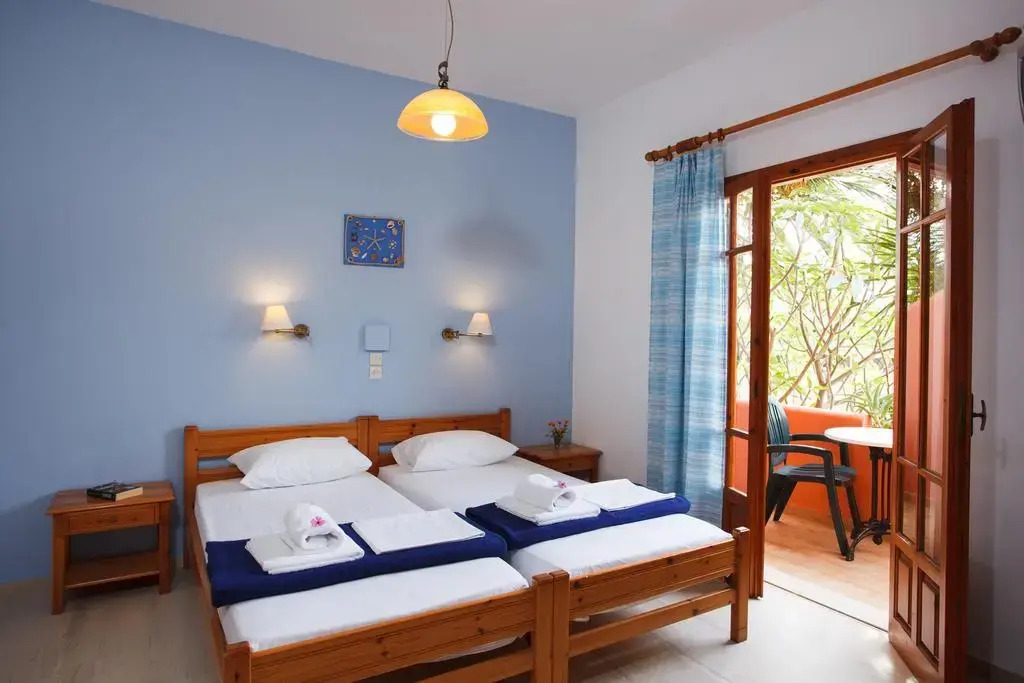 Flisvos Rooms