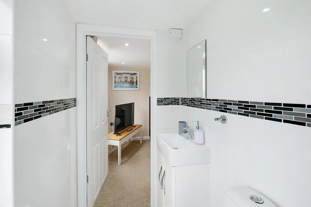 Stylish 4 Bedroom Home in Brightside Ave