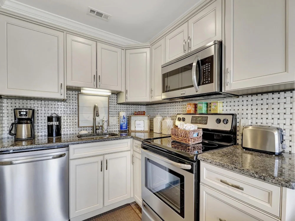 The Breakers Oceanfront 1 Bedroom Villas