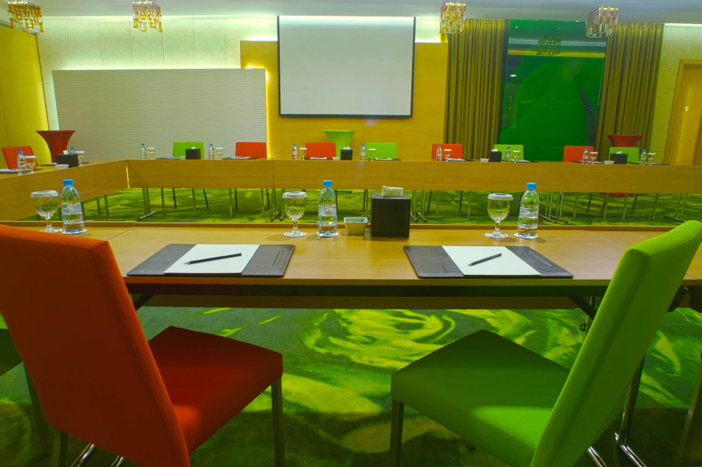 Al Khoory Executive Hotel, Al Wasl