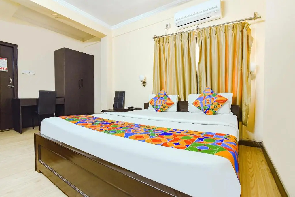 Fabhotel Dovers Inn