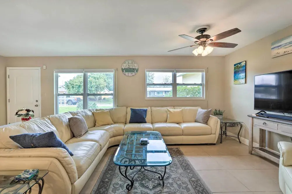 4 Mi to Dtwn: Home w/ Pool & BBQ in Bradenton