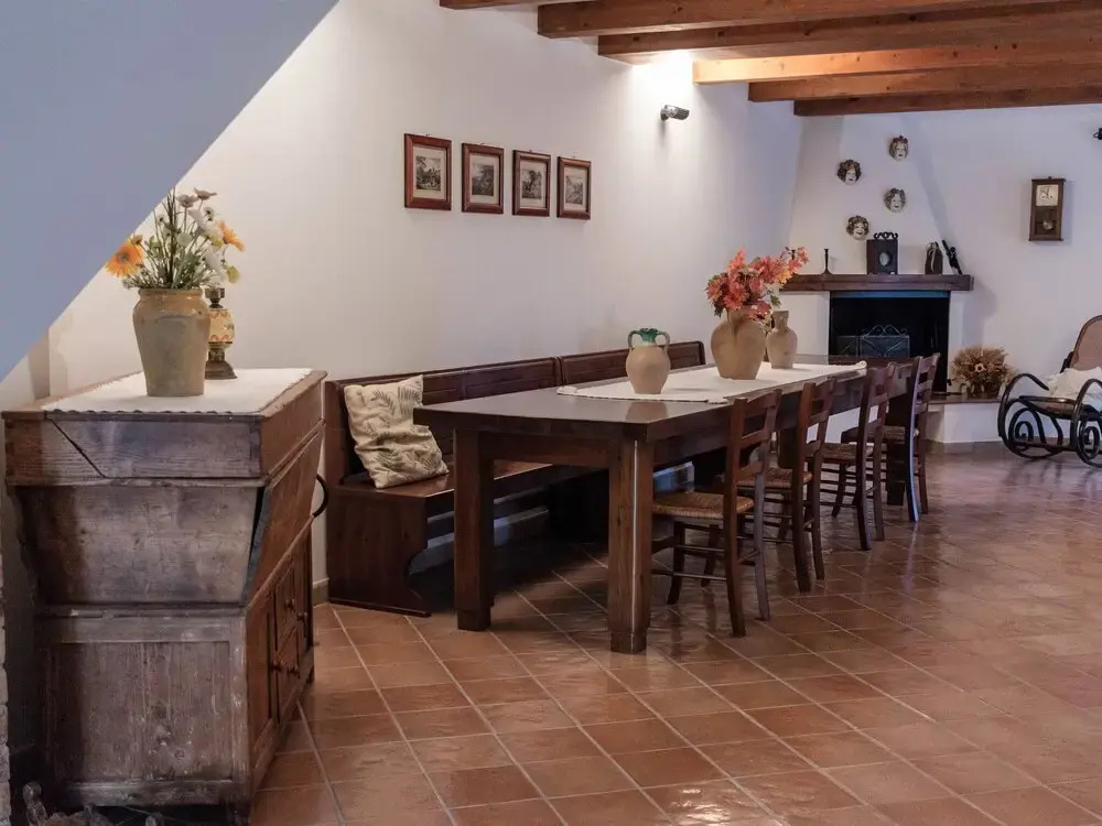 Traditional Villa in Varano With Private Garden